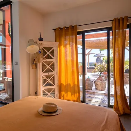 De Luxe Piscine Vue