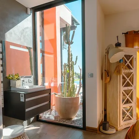 De Luxe Piscine Vue